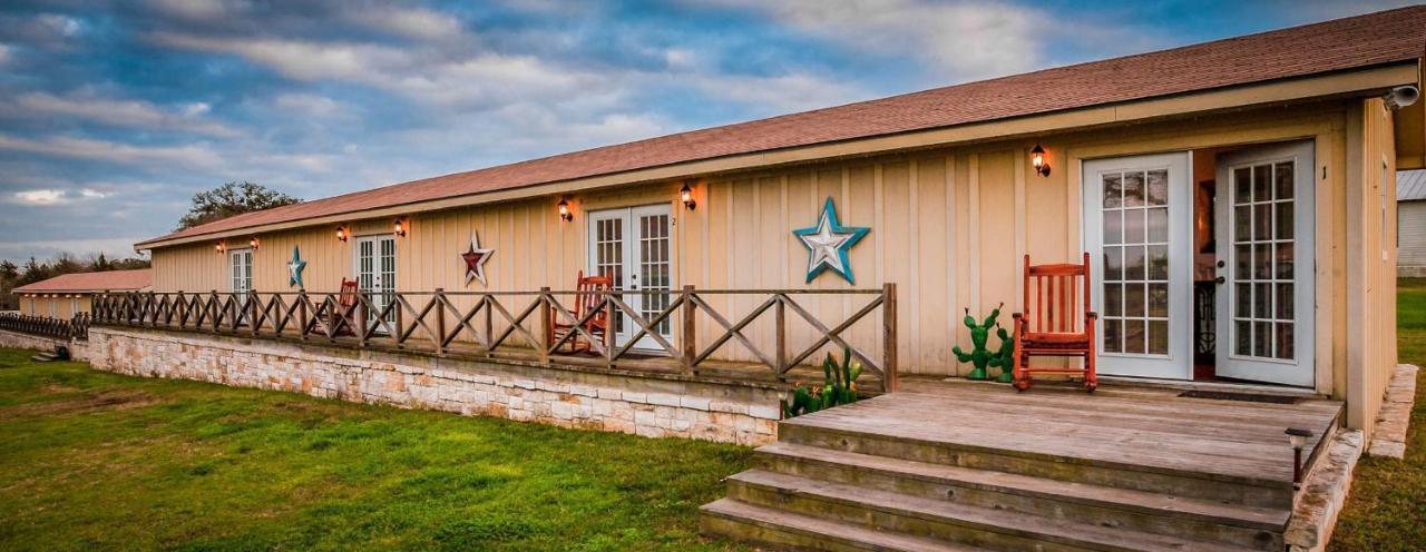 Round Top Hotel Extérieur photo