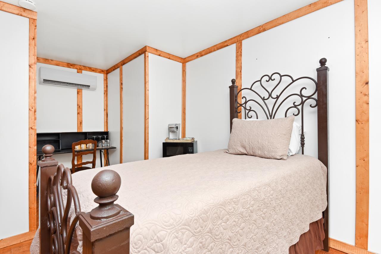 Round Top Hotel Extérieur photo